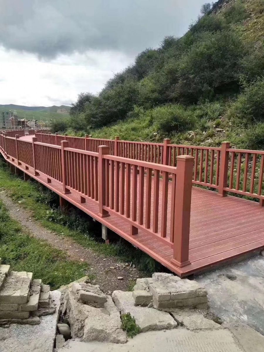 成都塑木地板廠家 成都富森木塑戶外地板廠