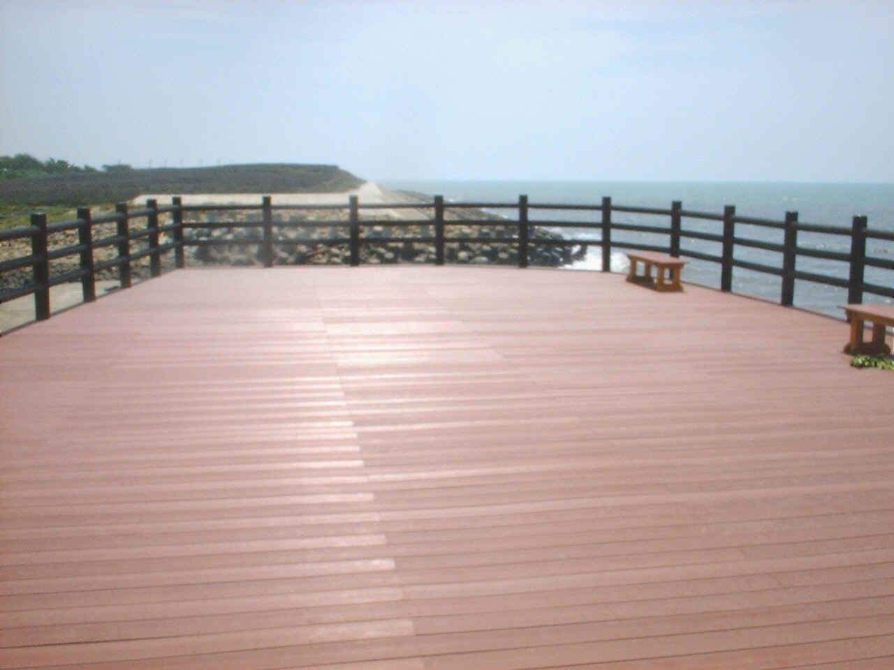 成都富森木塑戶外地板廠 成都富森木塑戶外地板廠