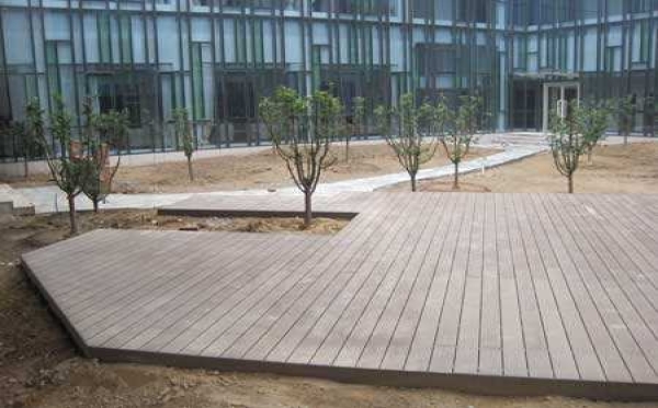 木塑板護欄的原材料構(gòu)成