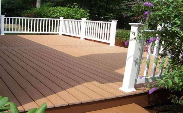 木塑地板和防腐木地板相比，差別在哪里？