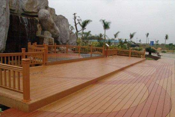 木塑地板好還是防腐木地板好？區(qū)別到底在哪兒呢？